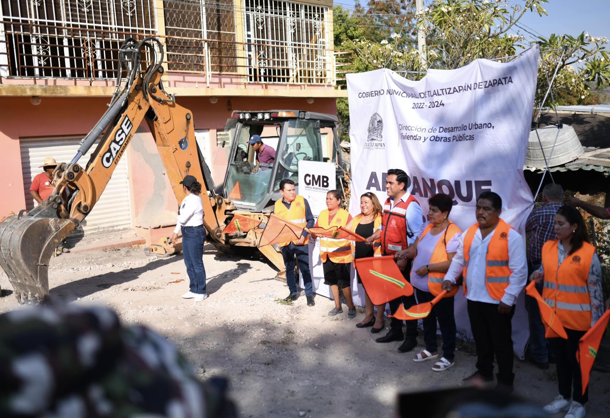 GABRIEL MORENO BRUNO ARRANCA OBRA DE PAVIMENTACIÓN EN EL BARRIO DE TOPIL DE TLALTIZAPÁN